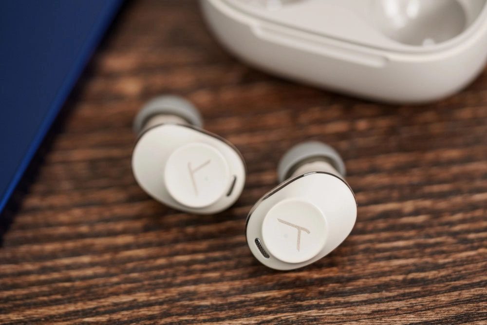 Đánh giá tai nghe Beyerdynamic AMIRON 300: Bước đi vững chãi nhưng chưa hoàn hảo