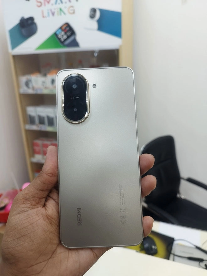 Xiaomi Redmi A5 ra mắt giá siêu rẻ với thiết kế ấn tượng