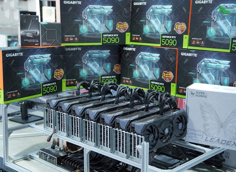 Khám Phá Dàn PC 1 Tỷ Đồng Với 7 Card RTX 5090 Cho AI